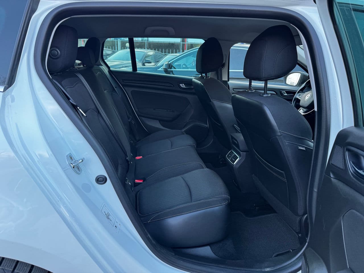 Renault Megane 2018 — Миниатюра 8