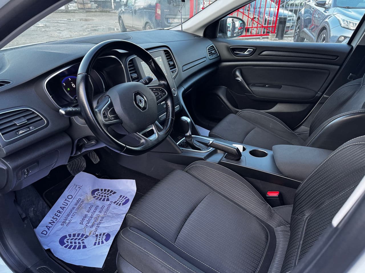 Renault Megane 2018 — Миниатюра 5