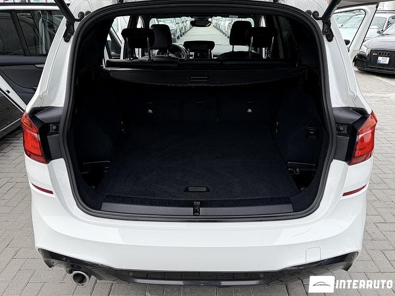 2019 BMW 216d — Miniatură 18