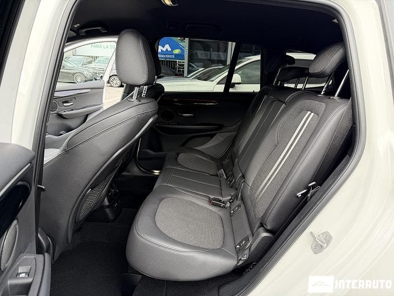 2019 BMW 216d — Miniatură 7