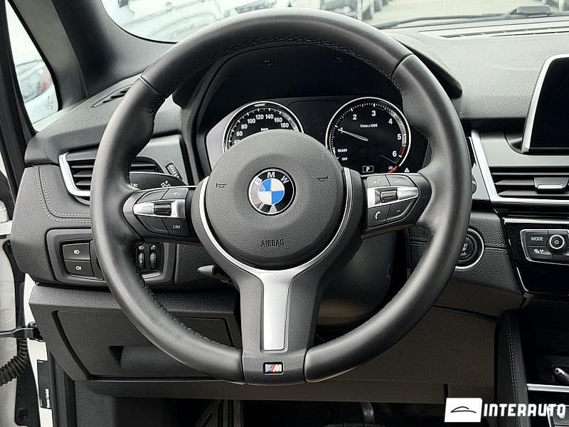 2019 BMW 216d — Miniatură 12