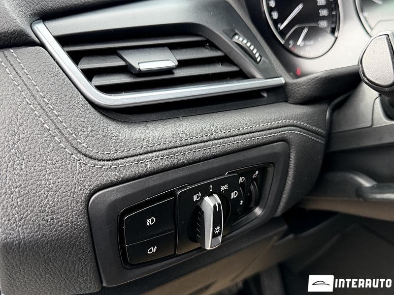 2019 BMW 216d — Miniatură 10