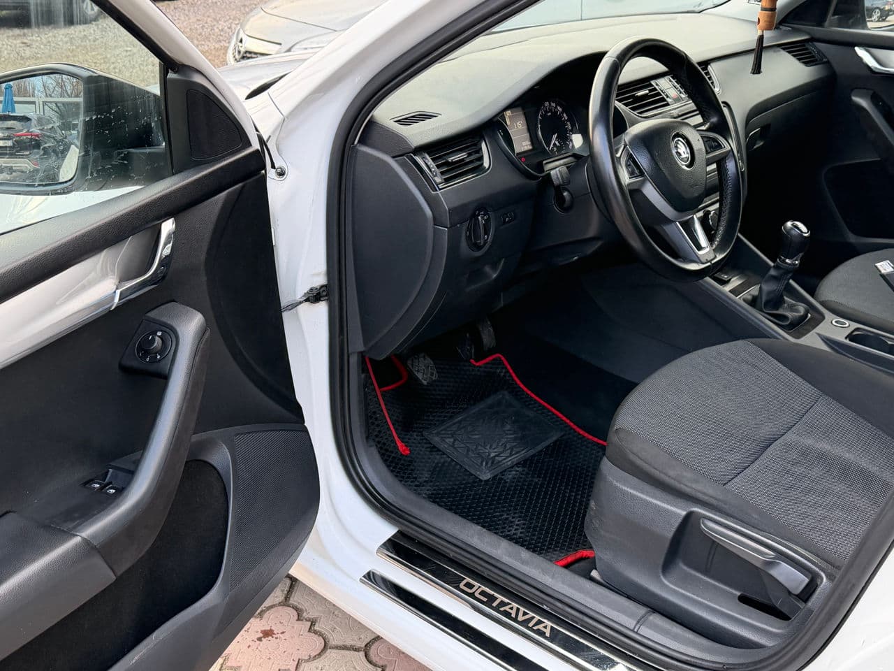 Skoda Octavia 2015 — Миниатюра 5