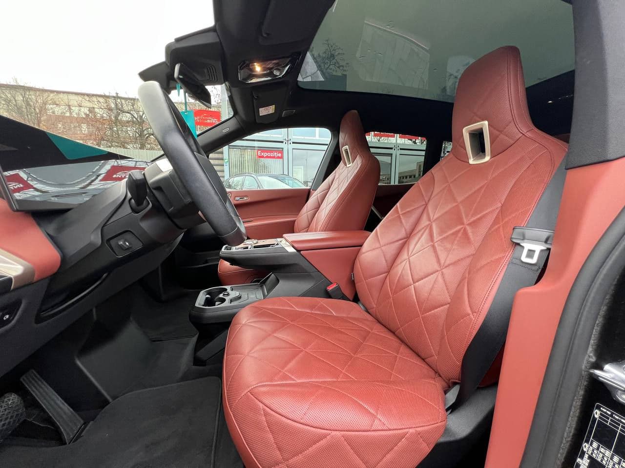 BMW iX M60 2024 — Миниатюра 7