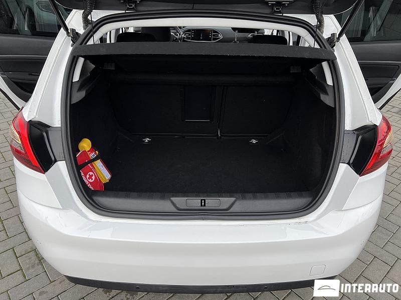 Peugeot 308 2019 — Миниатюра 18