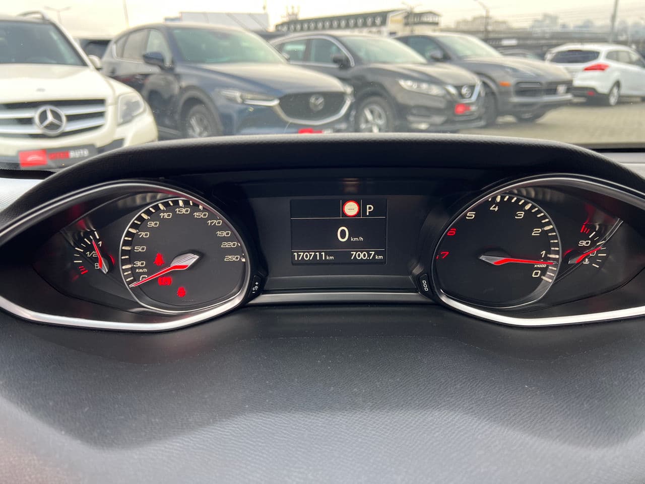 Peugeot 308 2019 — Миниатюра 8