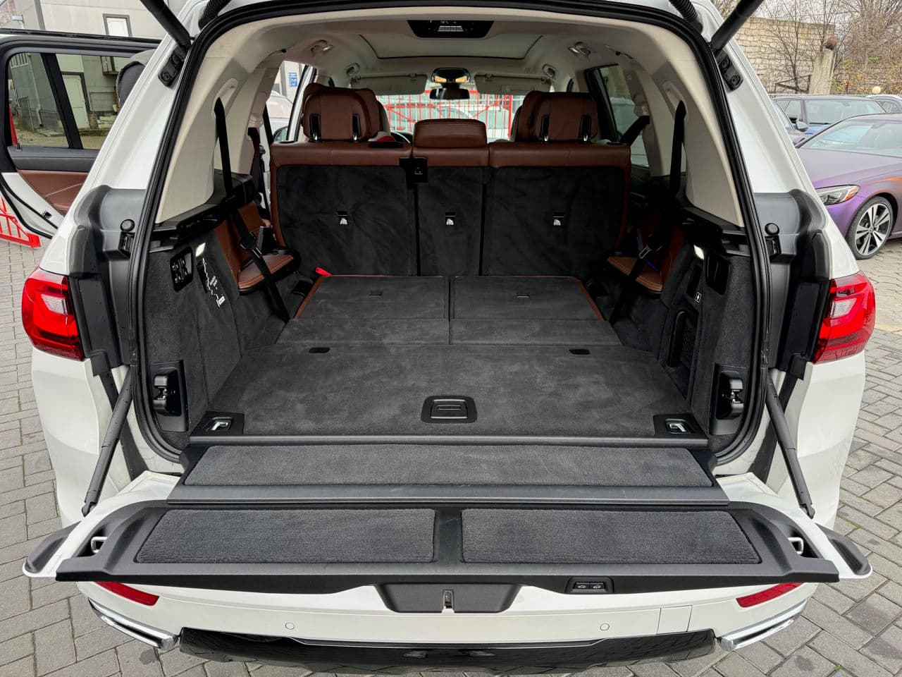 BMW X7 4.0i 2020 — Миниатюра 21