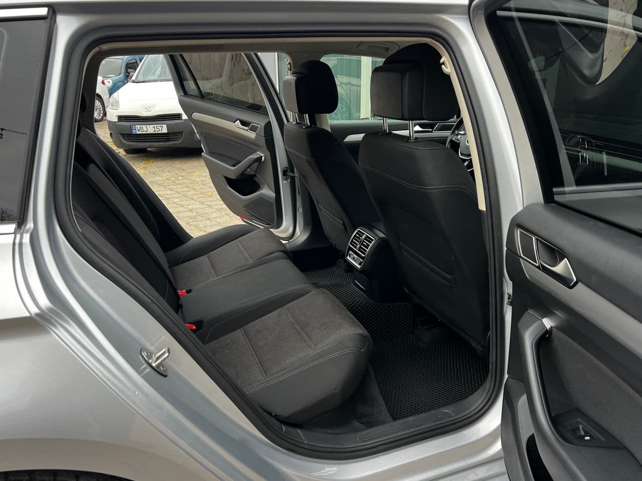 Volkswagen Passat 2018 — Миниатюра 16