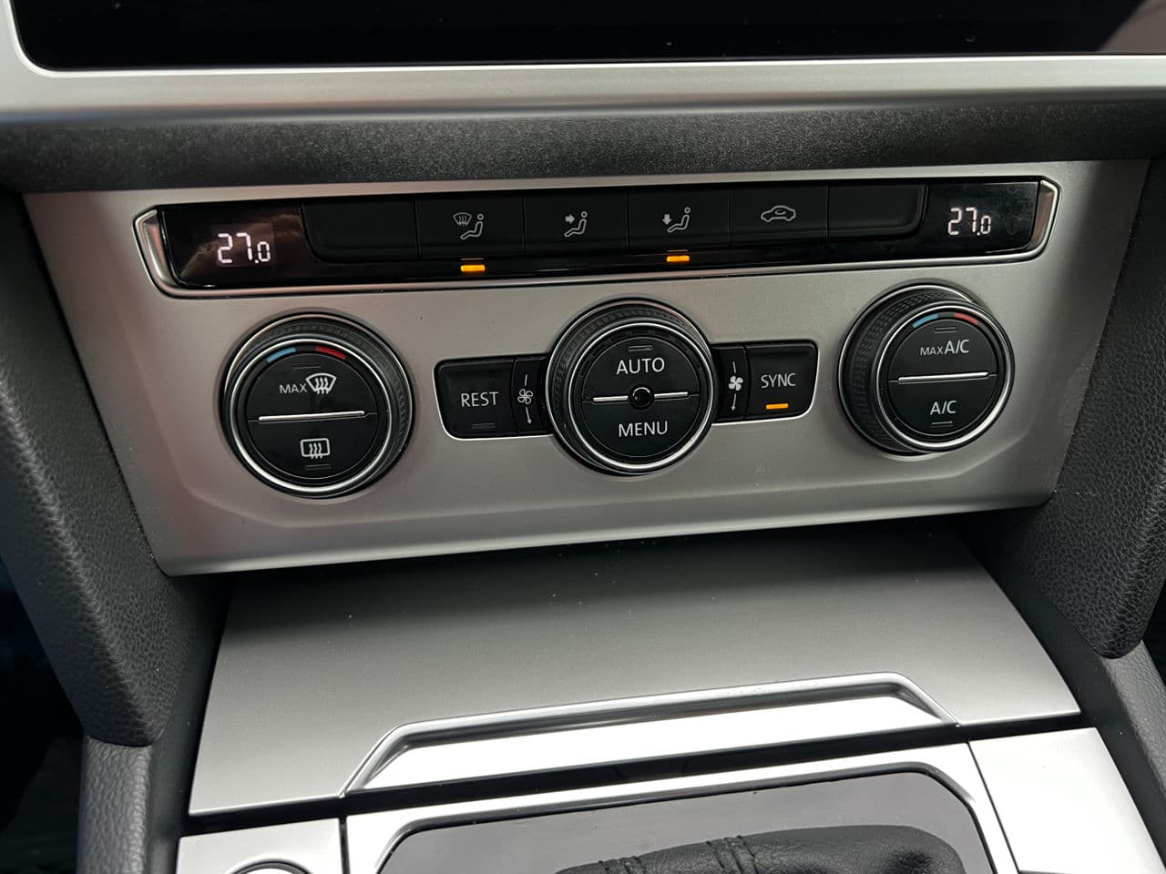 Volkswagen Passat 2018 — Миниатюра 11
