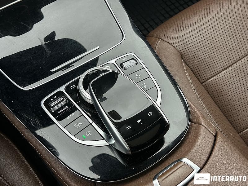 Mercedes E 220 2018 — Миниатюра 17