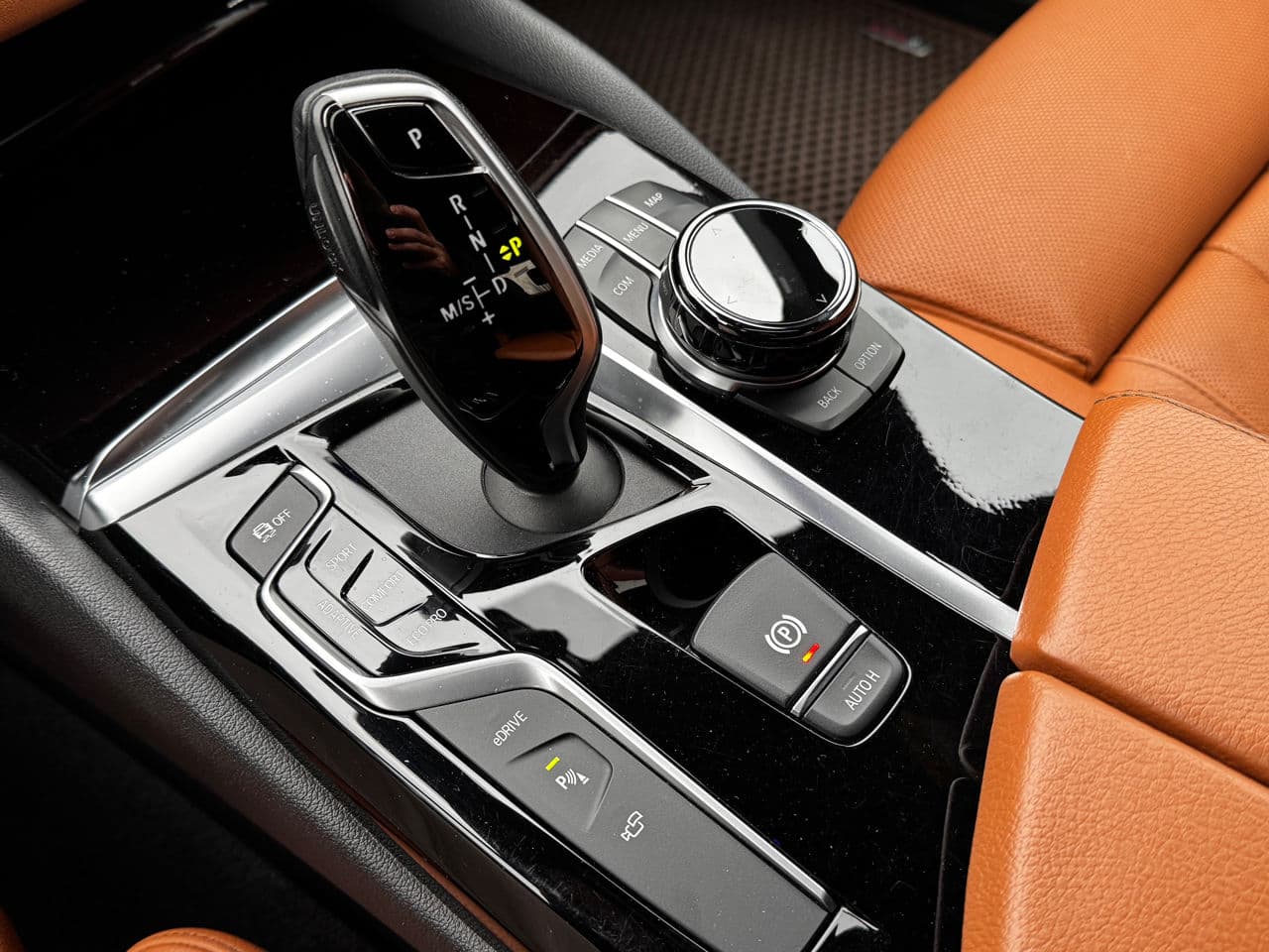 BMW 530e 2019 — Миниатюра 12