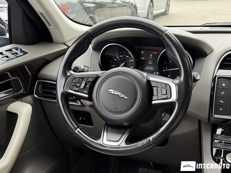 Jaguar F-Pace 2017 — Миниатюра 12