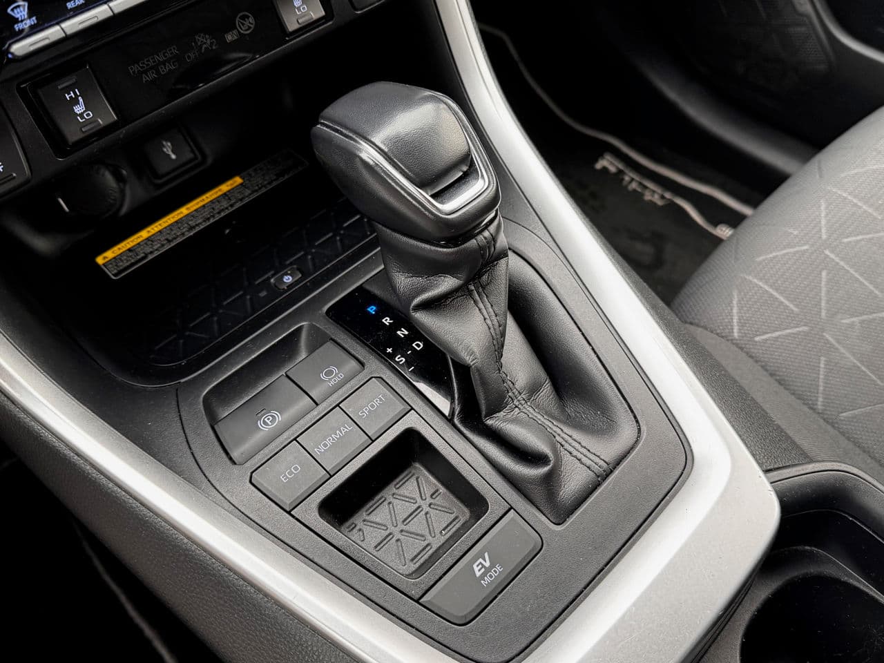 Toyota Rav-4 2020 — Миниатюра 12