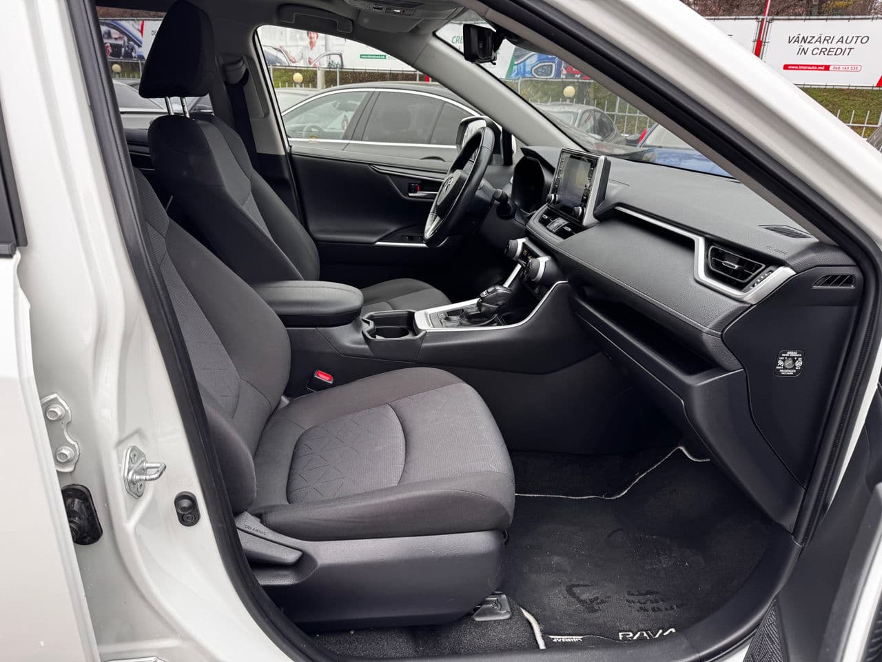 Toyota Rav-4 2020 — Миниатюра 6