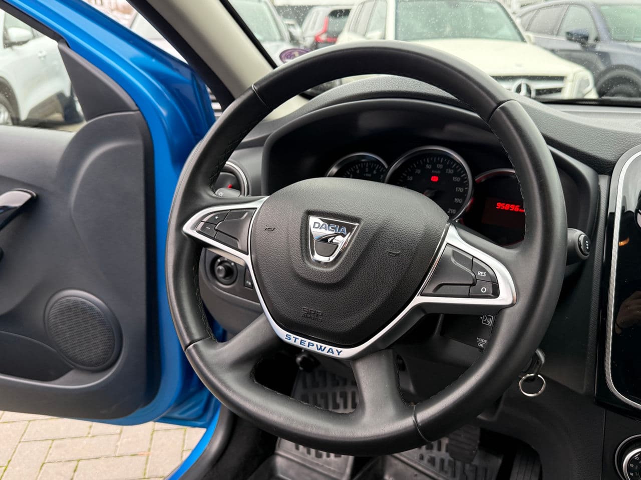 Dacia Sandero Stepway 2019 — Миниатюра 7