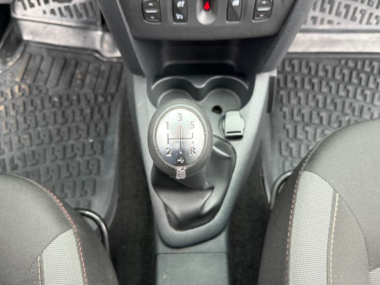 Dacia Sandero Stepway 2019 — Миниатюра 12