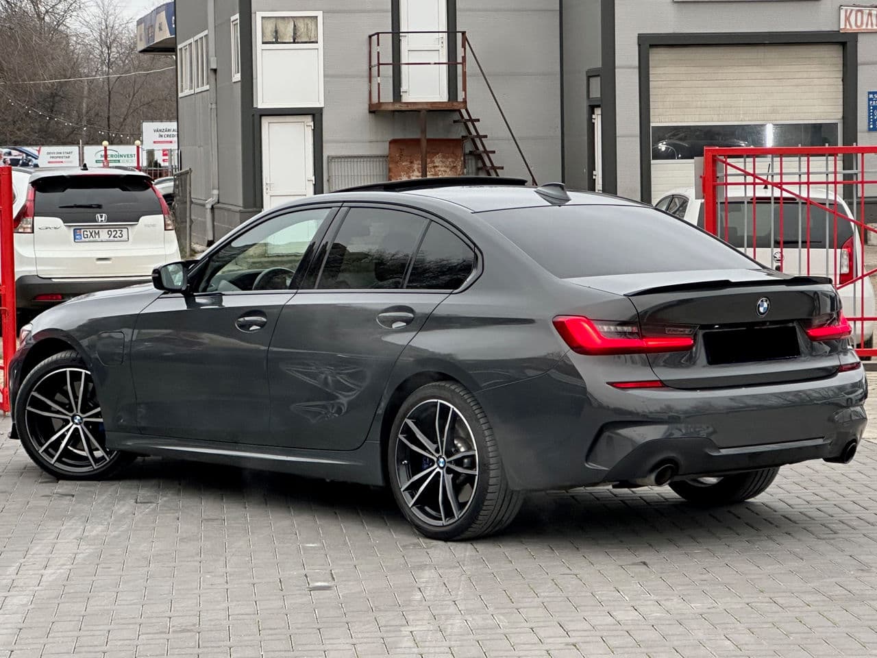 BMW 330E 2021 — Миниатюра 4