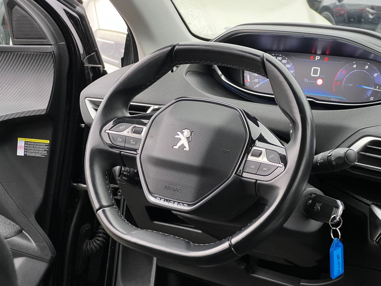 Peugeot 3008 2019 — Миниатюра 7