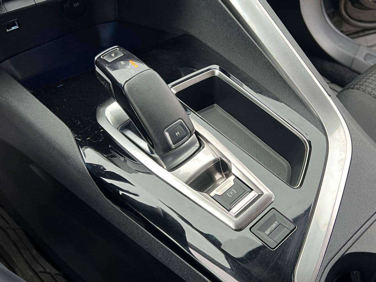 Peugeot 3008 2019 — Миниатюра 12