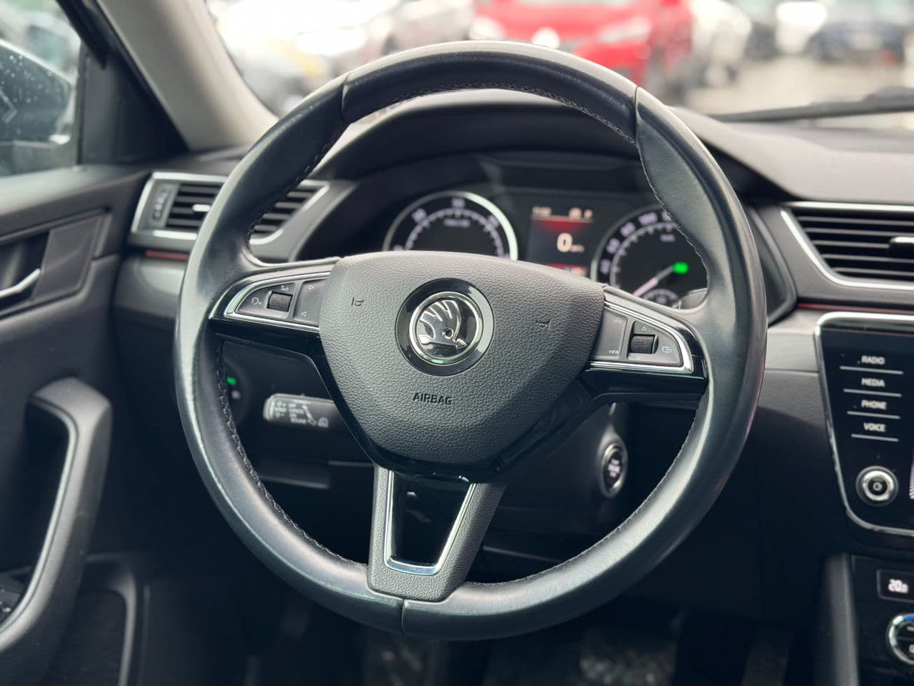 Skoda Superb 2019 — Миниатюра 10