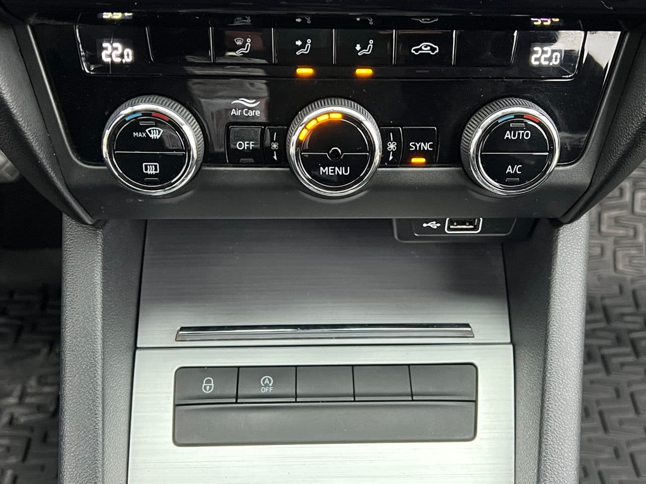 Skoda Octavia 2018 — Миниатюра 11