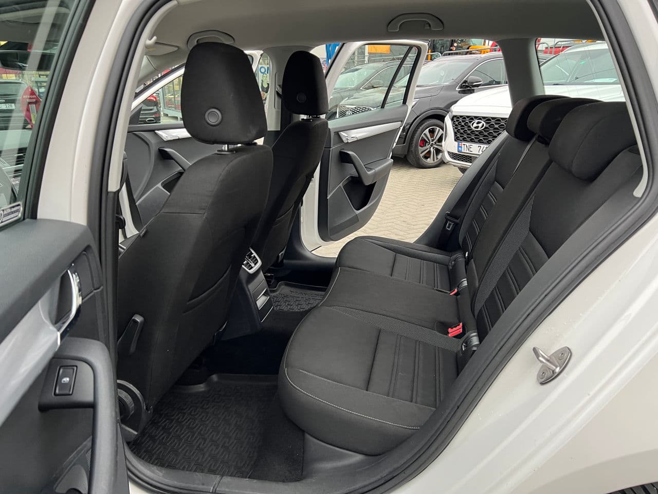 Skoda Octavia 2018 — Миниатюра 13