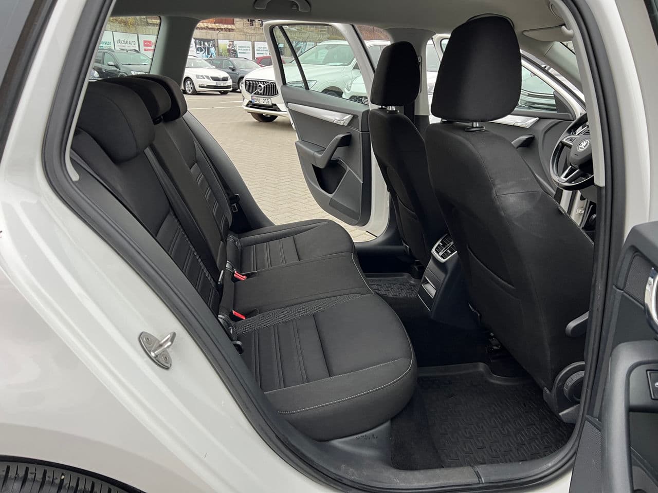 Skoda Octavia 2018 — Миниатюра 14