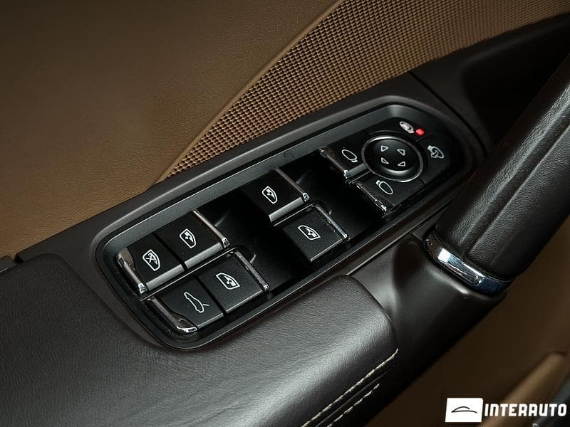 Porsche Cayenne S Hybrid 2017 — Миниатюра 7
