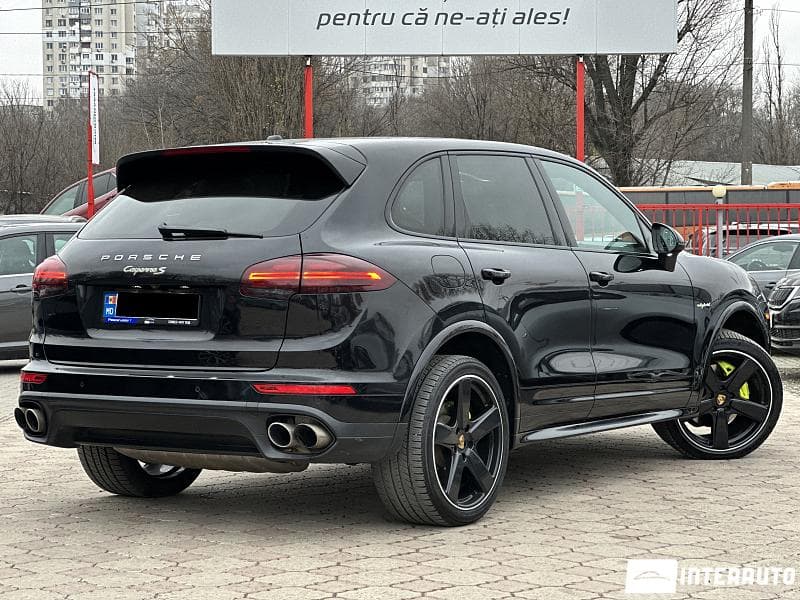 Porsche Cayenne S Hybrid 2017 — Миниатюра 3
