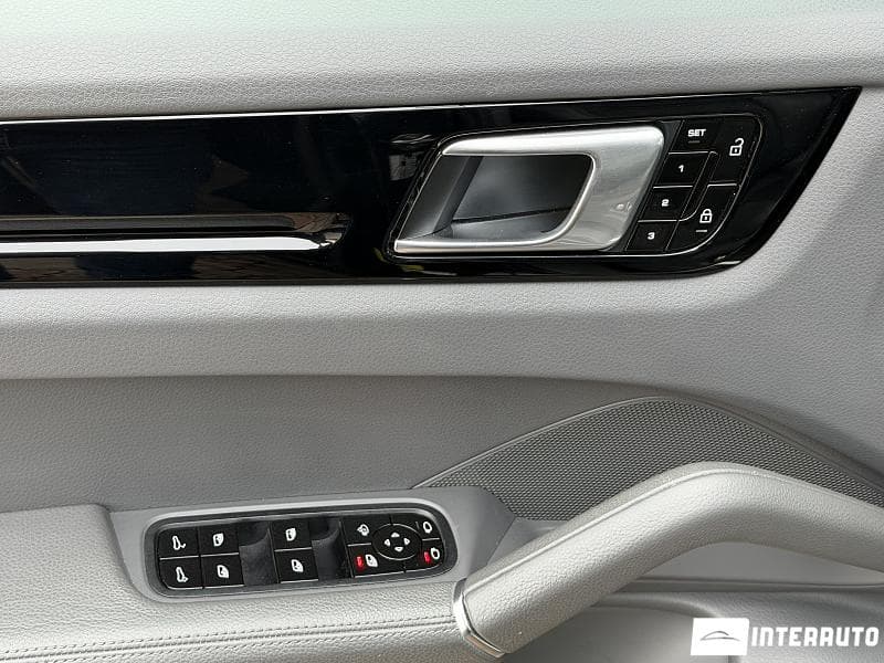 Porsche Cayenne 2020 — Миниатюра 8