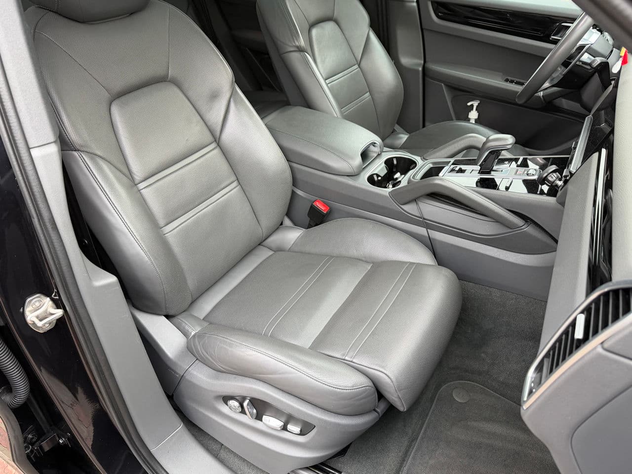 Porsche Cayenne 2020 — Миниатюра 17