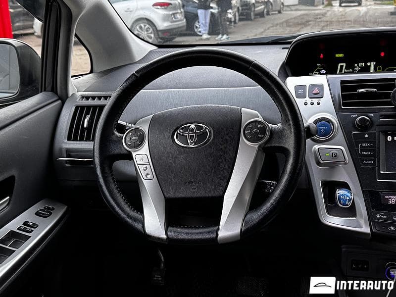 Toyota Prius Plus / V 2012 — Миниатюра 8