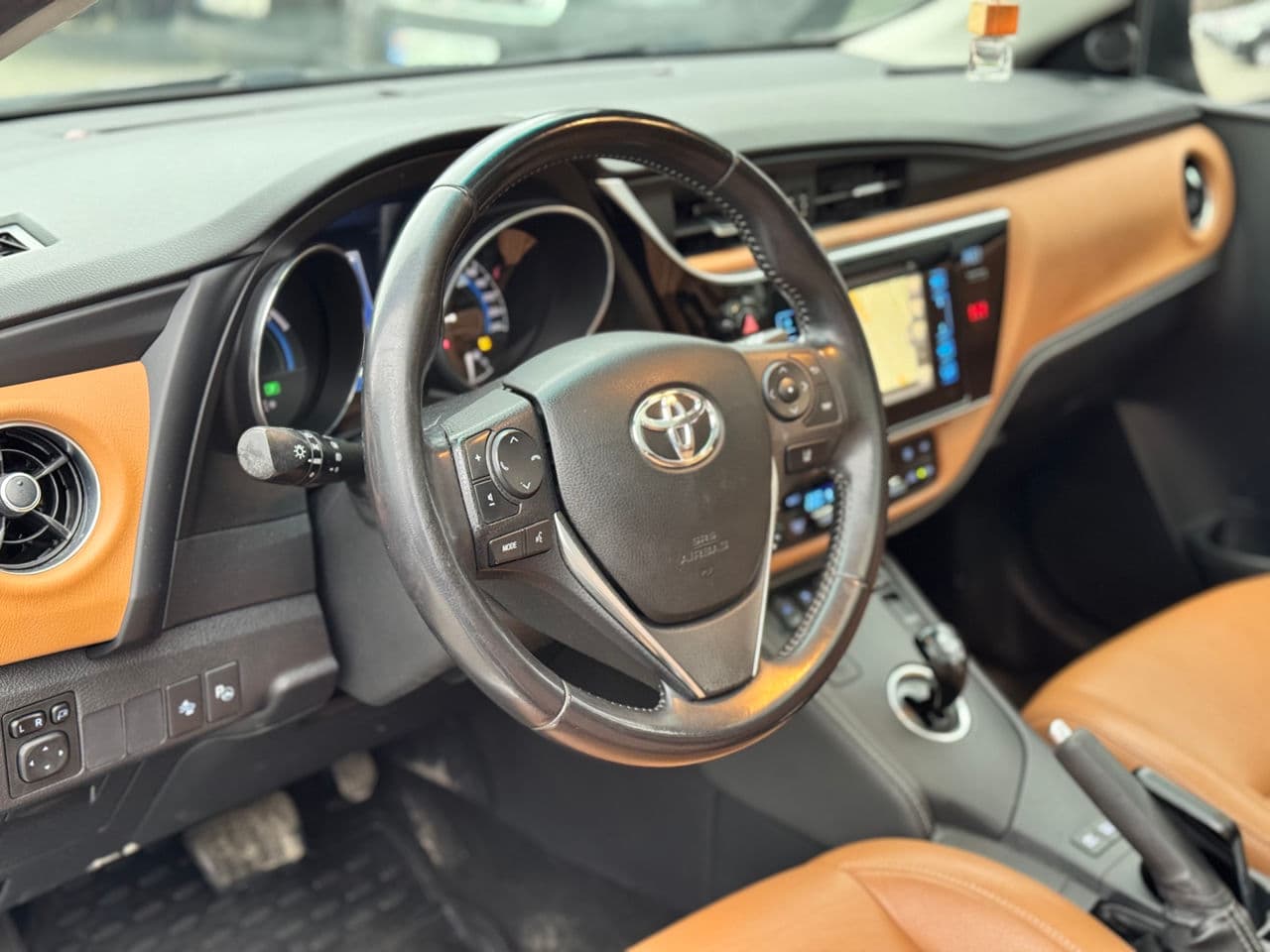 Toyota Auris 2015 — Миниатюра 8
