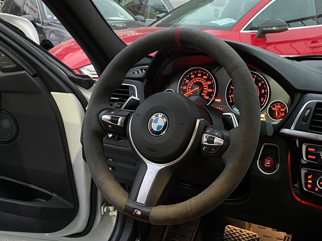 BMW 330E 2017 — Миниатюра 8