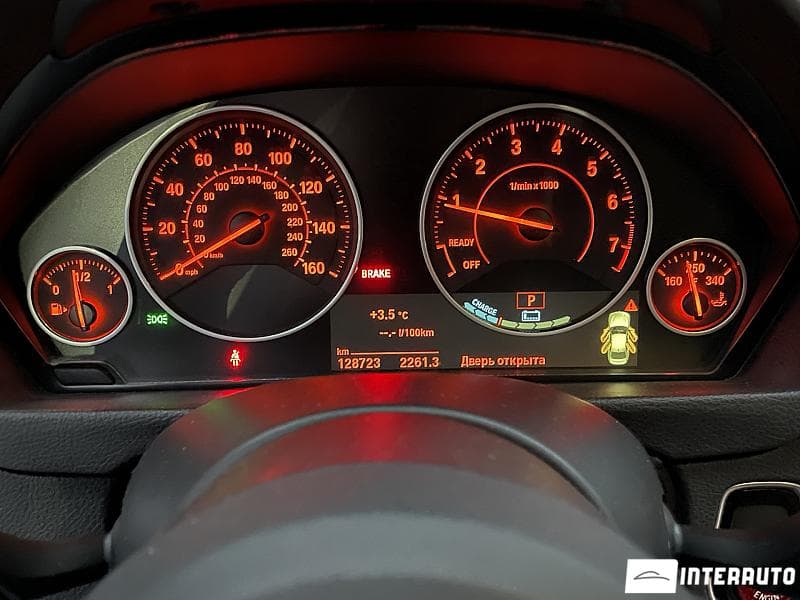 BMW 330E 2017 — Миниатюра 9