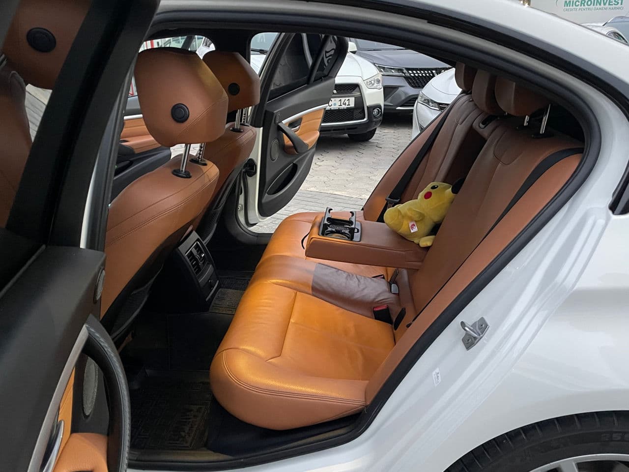 BMW 330E 2017 — Миниатюра 18