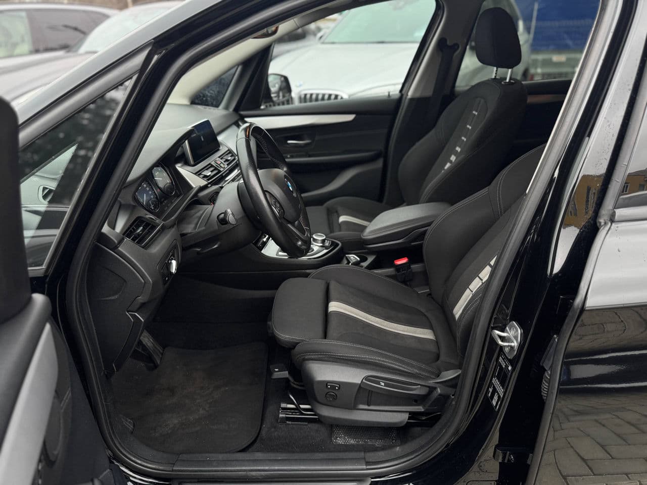 BMW 216d 2019 — Миниатюра 5