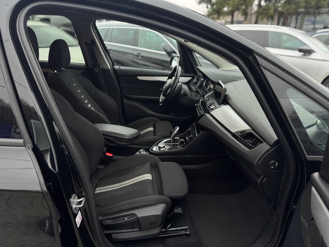 BMW 216d 2019 — Миниатюра 16