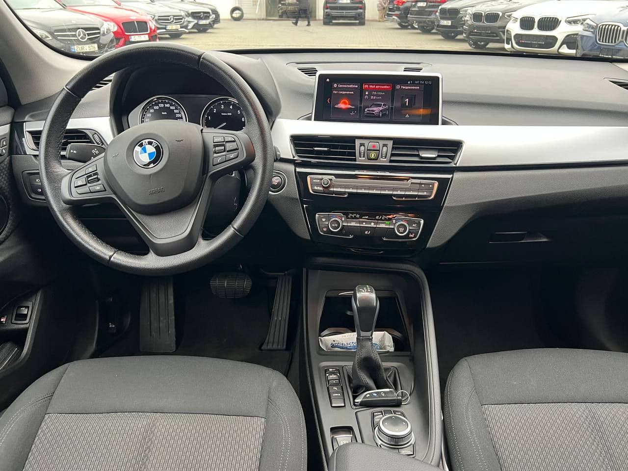 2021 BMW X1 2.5e — Miniatură 6