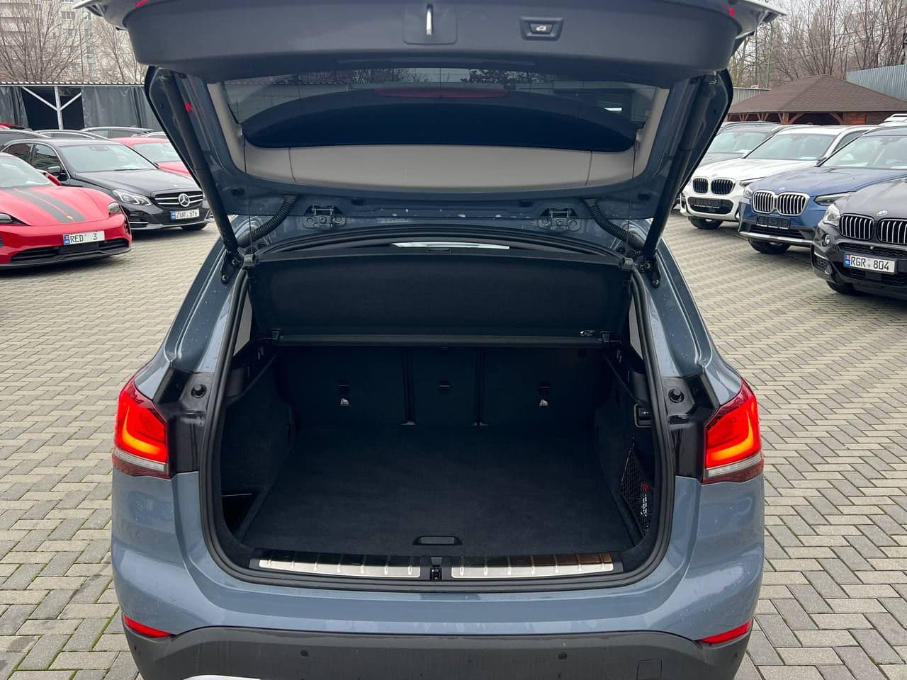 2021 BMW X1 2.5e — Miniatură 15