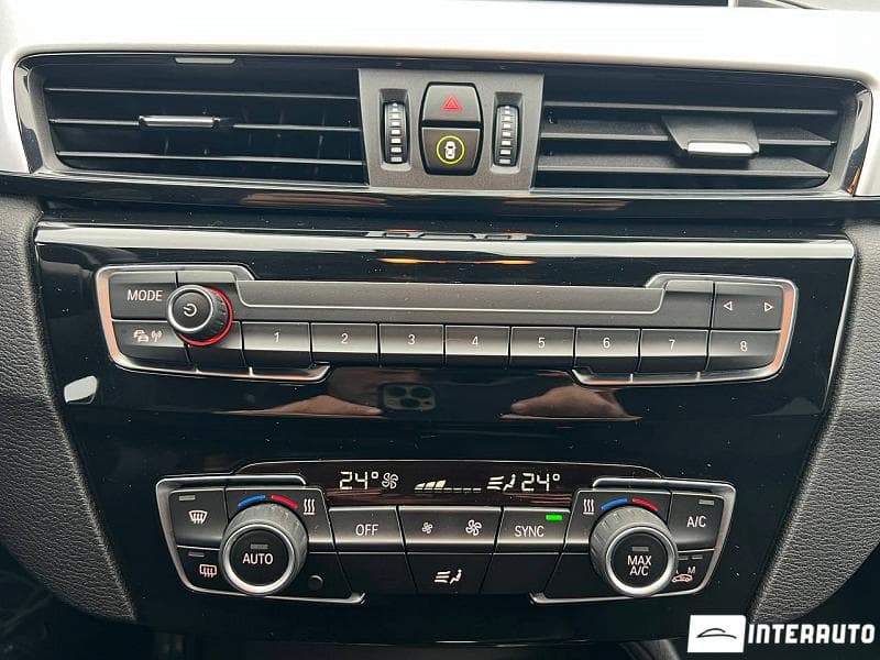 2021 BMW X1 2.5e — Miniatură 10