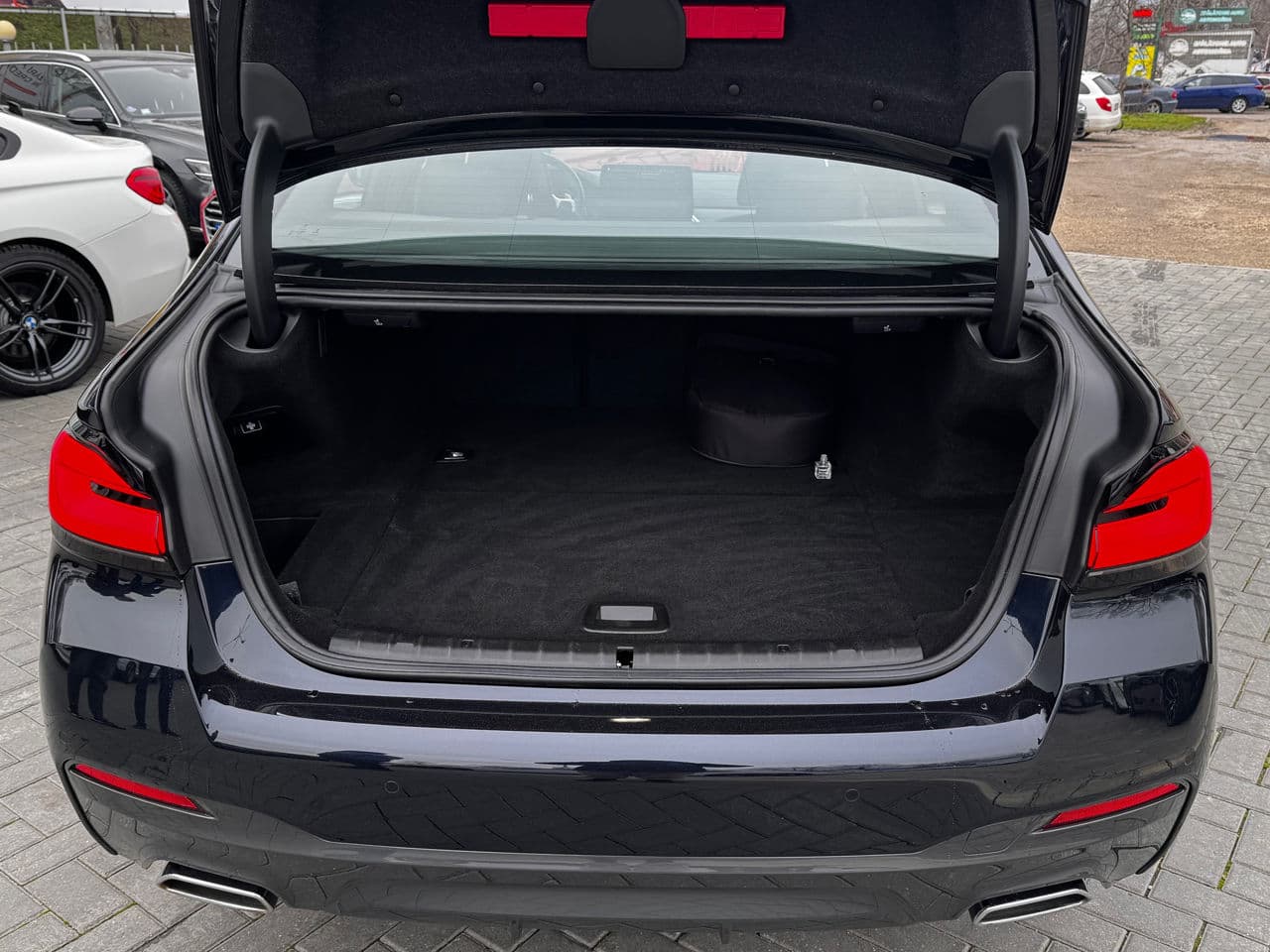 BMW 545e 2021 — Миниатюра 21