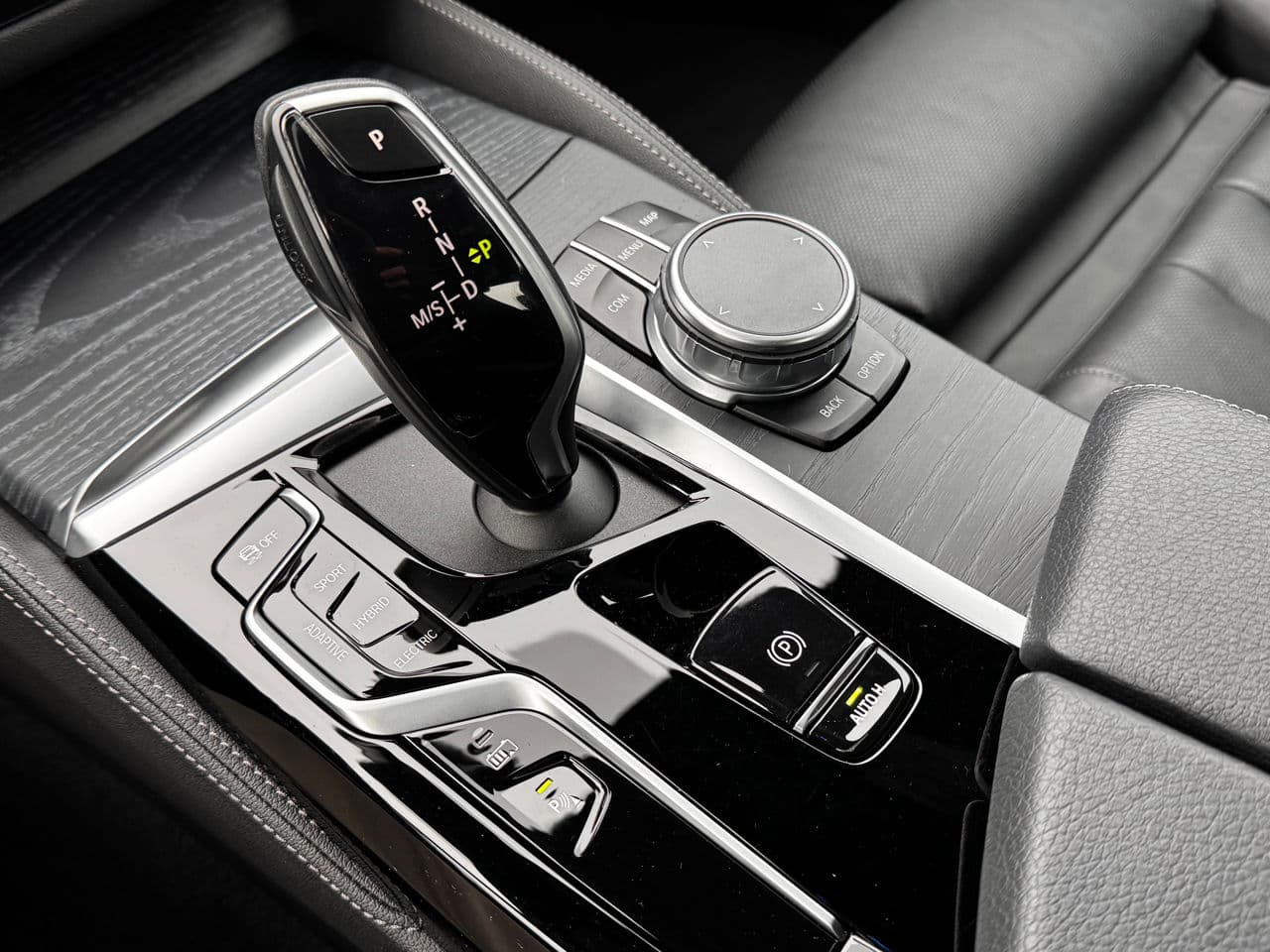 BMW 545e 2021 — Миниатюра 11