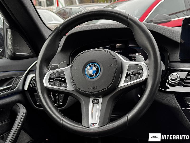 BMW 545e 2021 — Миниатюра 8