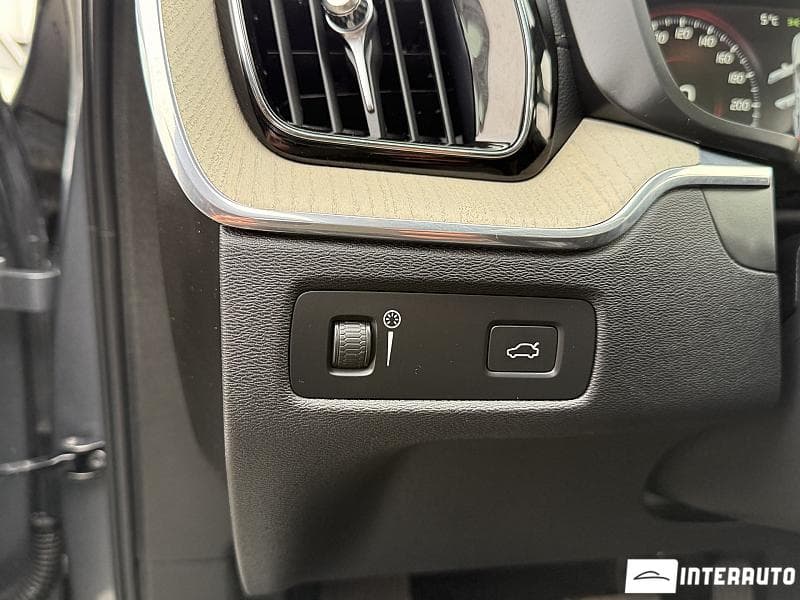 Volvo XC 60 2021 — Миниатюра 23