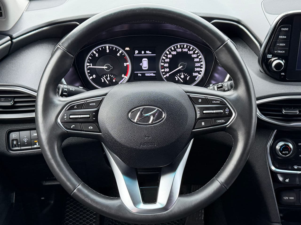 Hyundai Santa Fe 2018 — Миниатюра 12