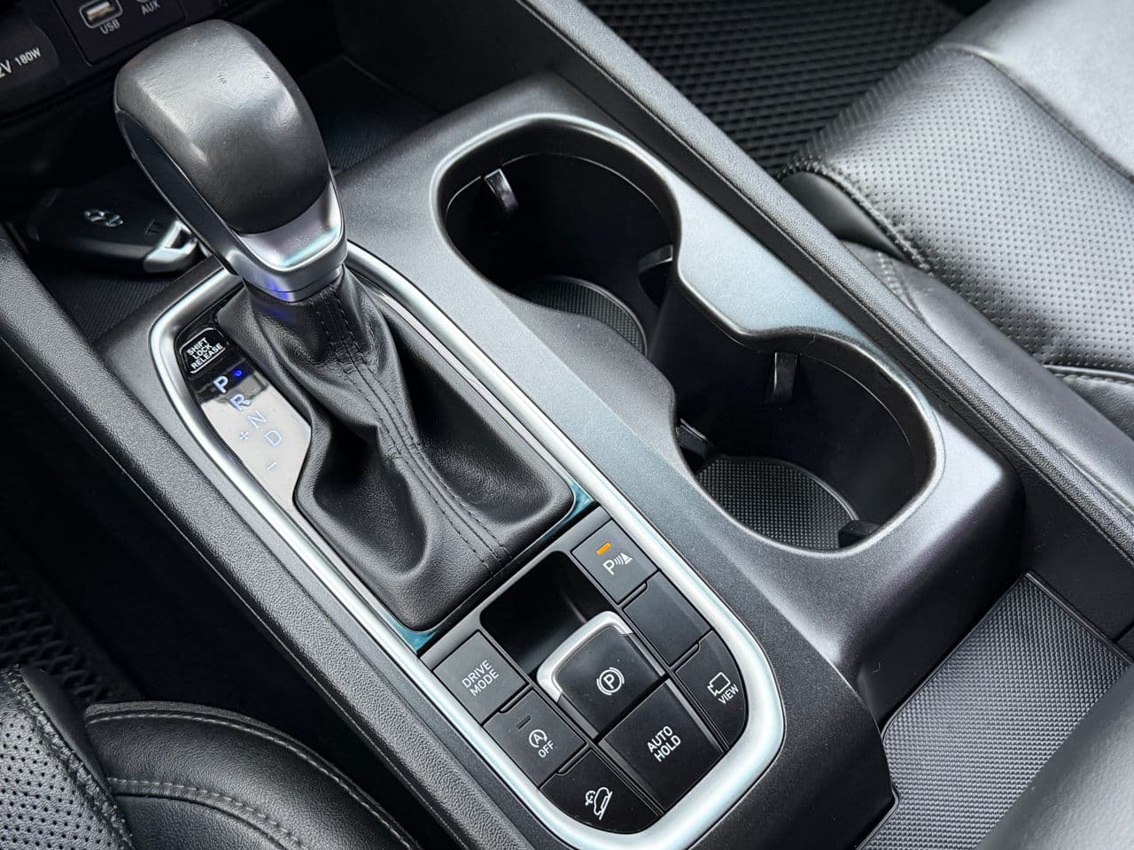 Hyundai Santa Fe 2018 — Миниатюра 16