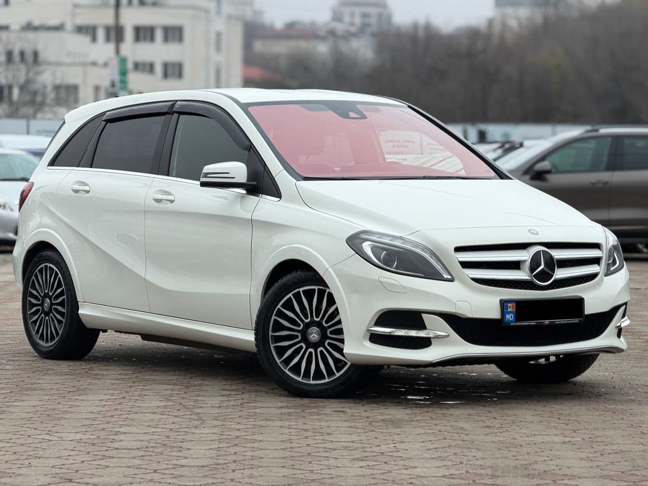 Mercedes B 250E 2015 — Миниатюра 4