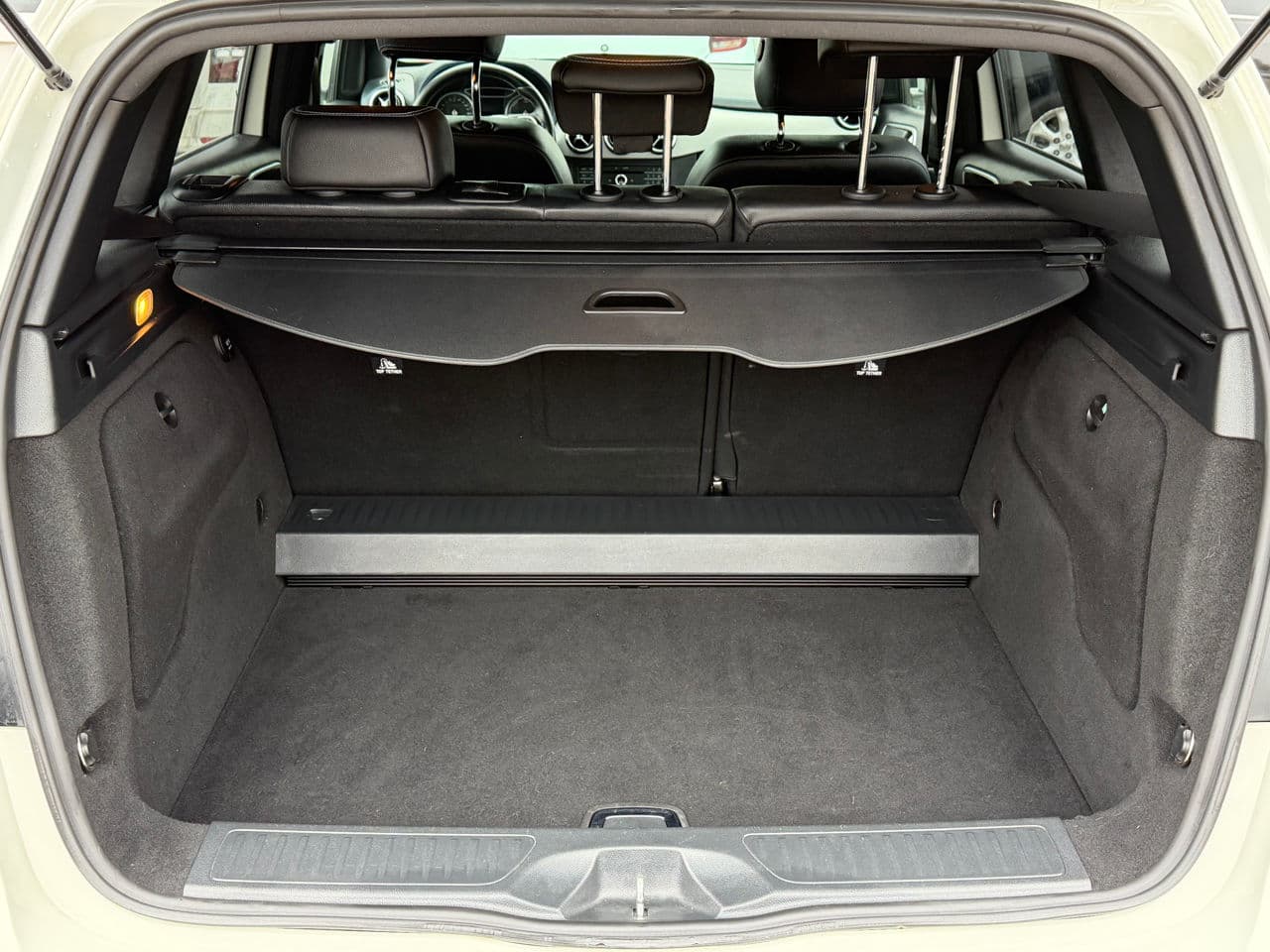 Mercedes B 250E 2015 — Миниатюра 5