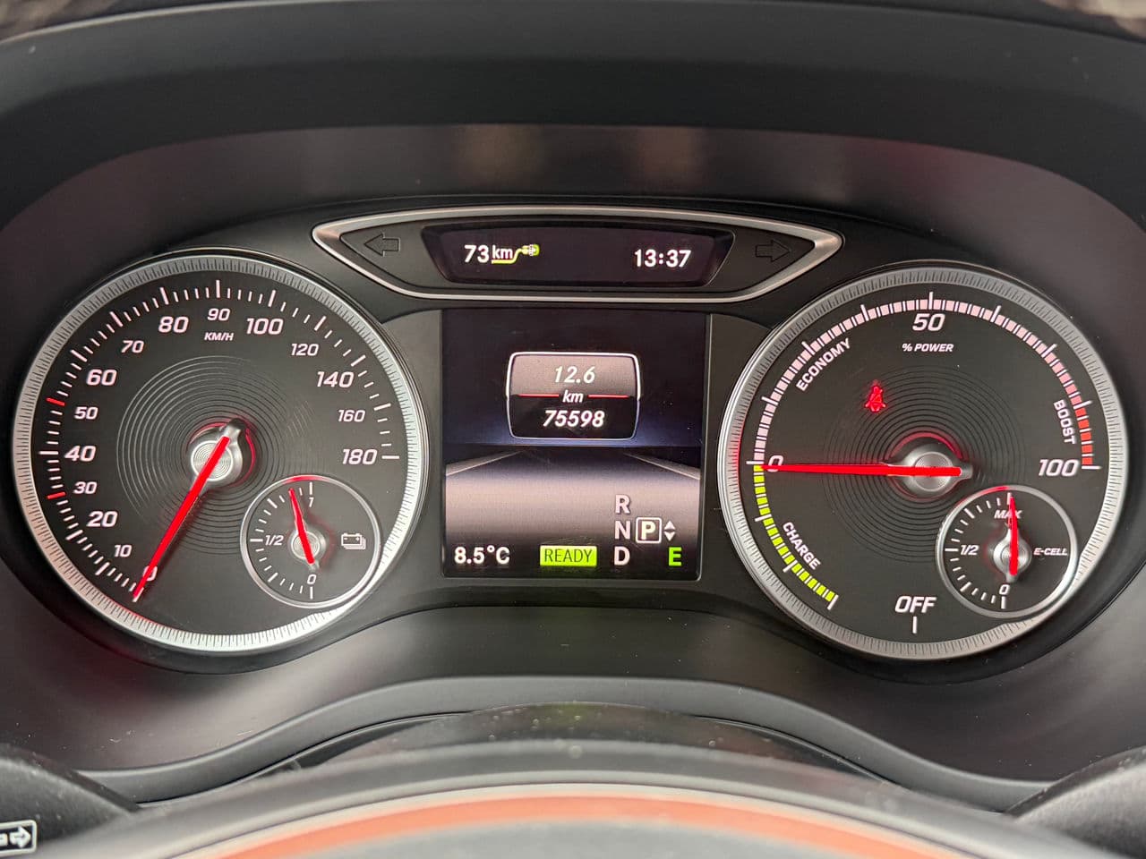 Mercedes B 250E 2015 — Миниатюра 9